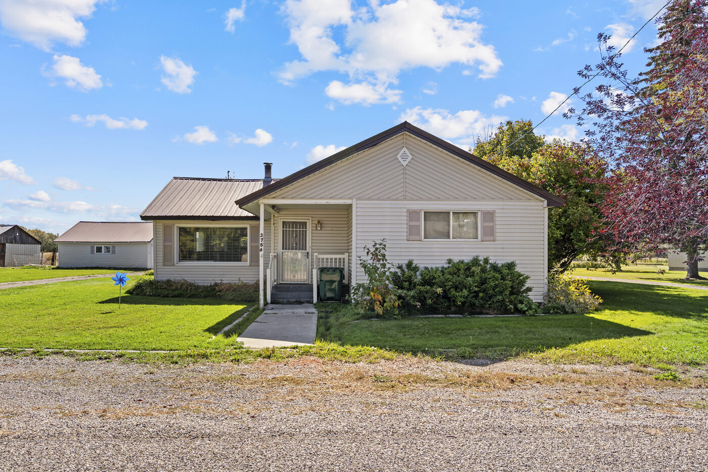 Front of the ranch home, straight-on view